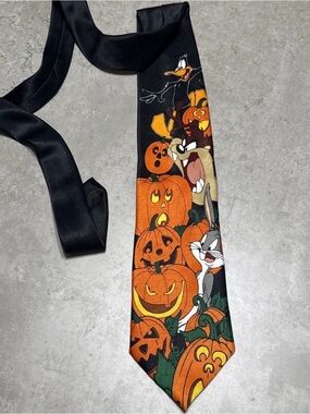 Looney Tunes Halloween Pumpkin Tie